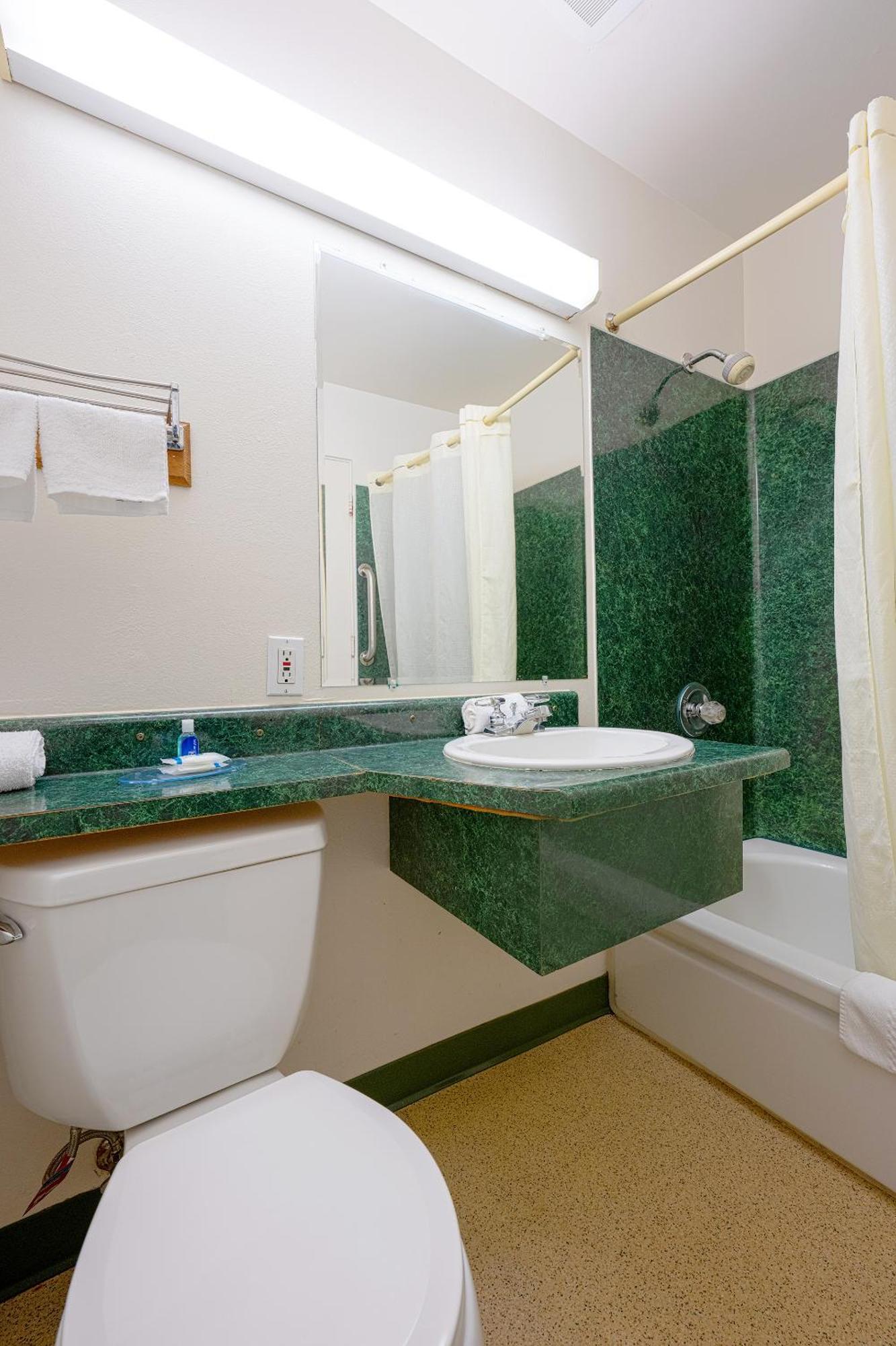 Broadway Inn Portland Downtown Екстер'єр фото