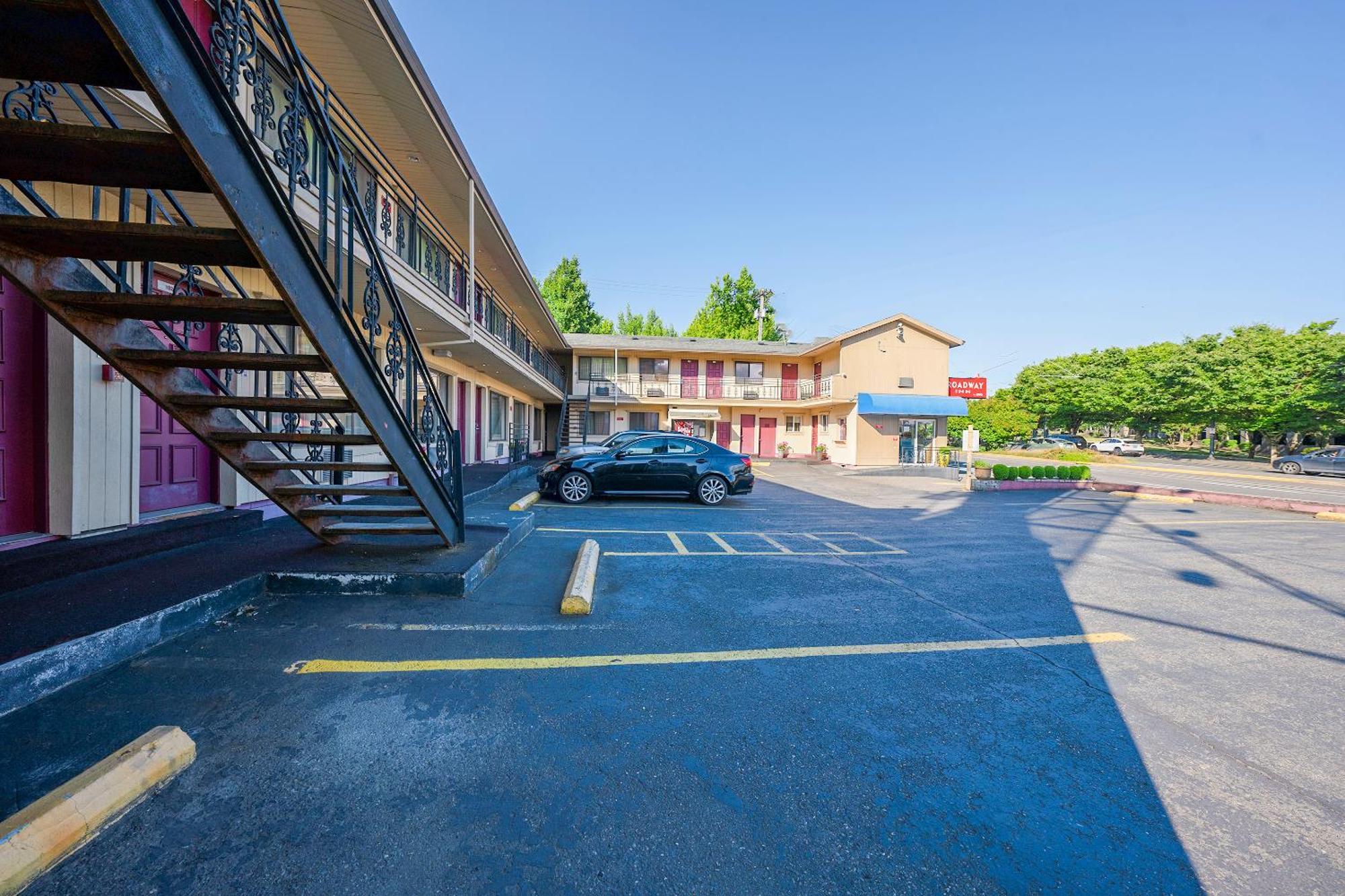 Broadway Inn Portland Downtown Екстер'єр фото